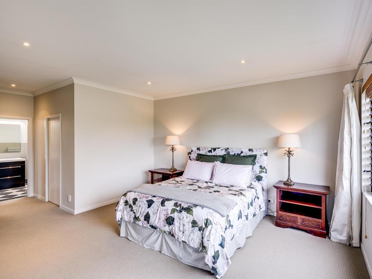 Busby Hill Villa - Havelock North Holiday Home Exterior photo