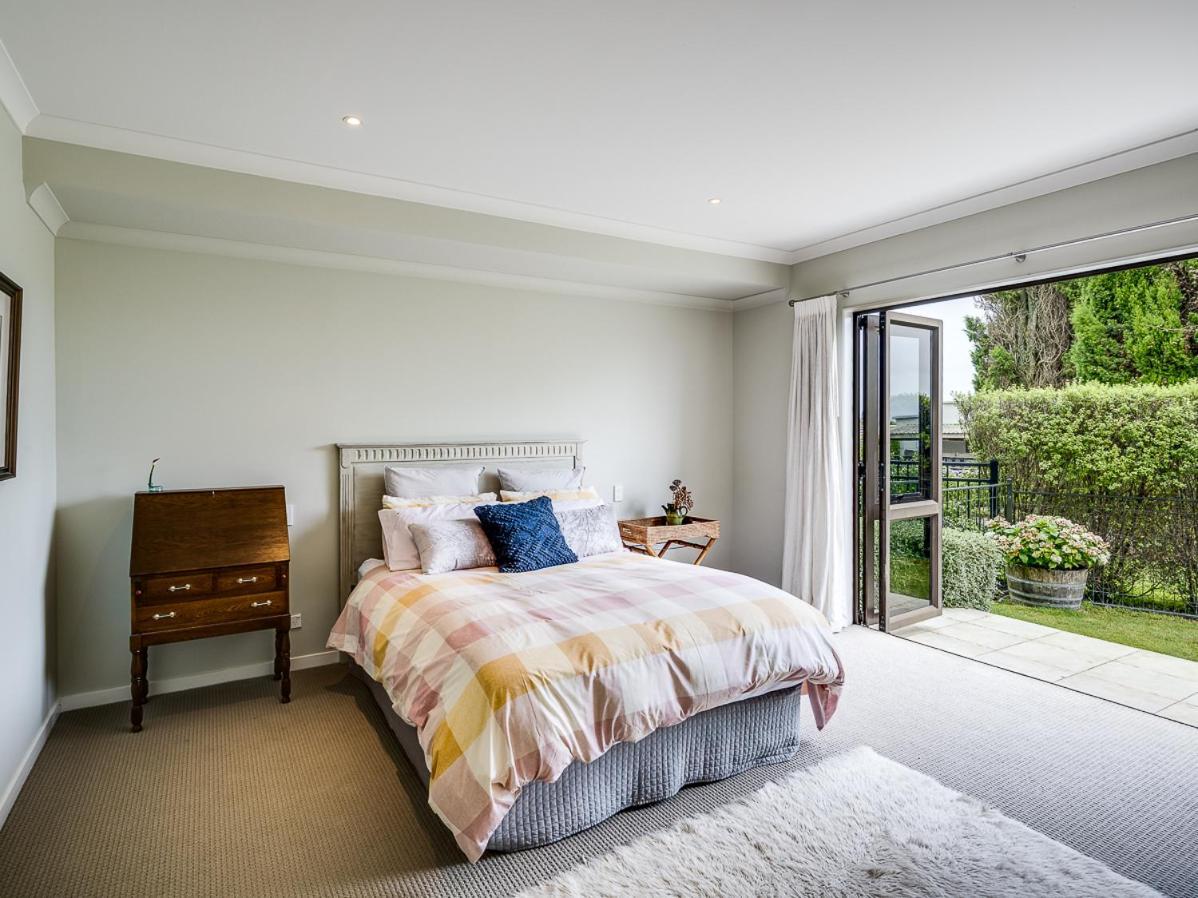 Busby Hill Villa - Havelock North Holiday Home Exterior photo